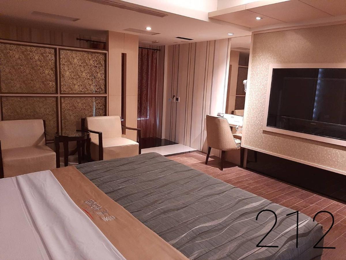 Chateau Motel & Spa Daliao Экстерьер фото