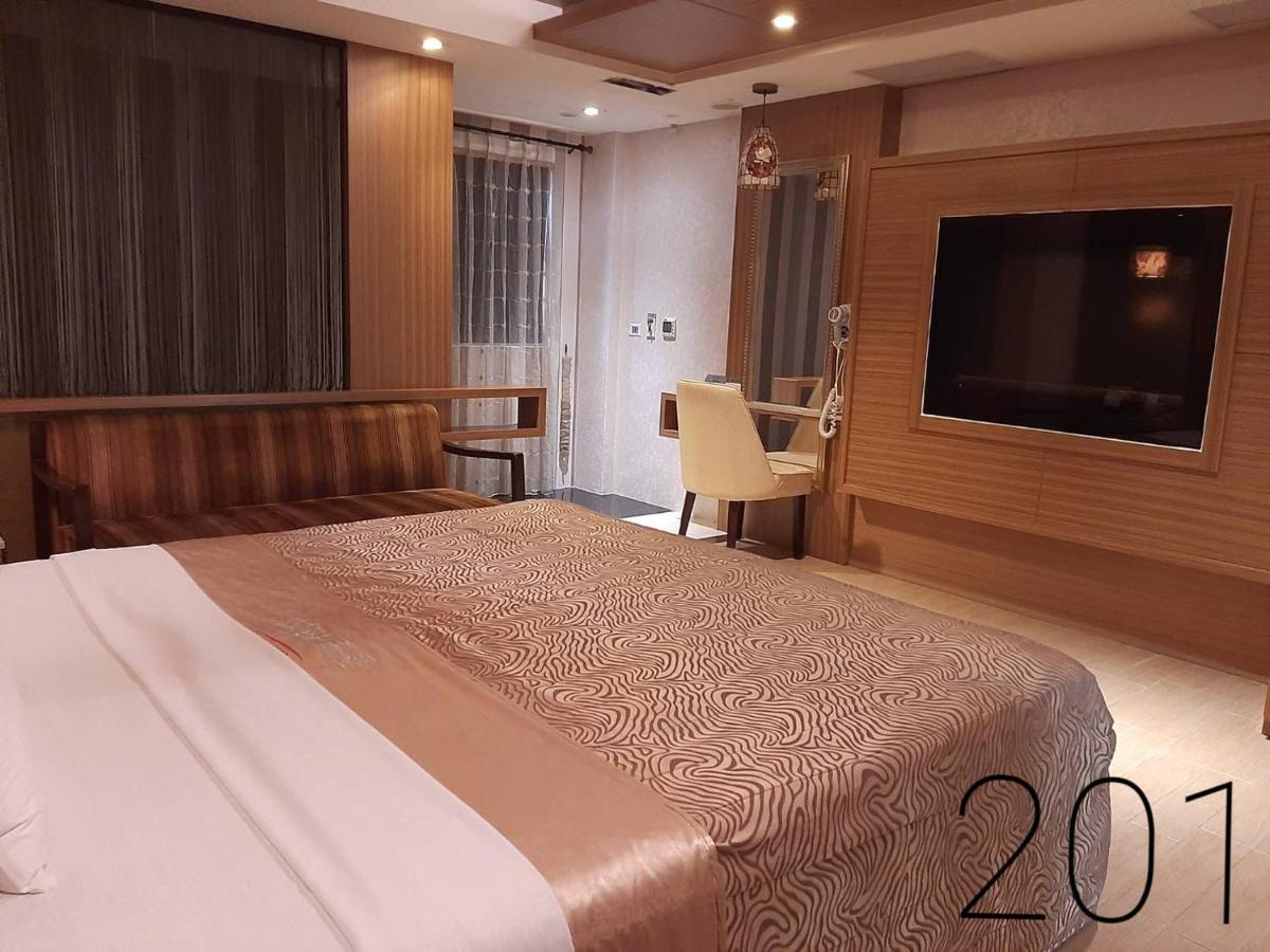 Chateau Motel & Spa Daliao Экстерьер фото